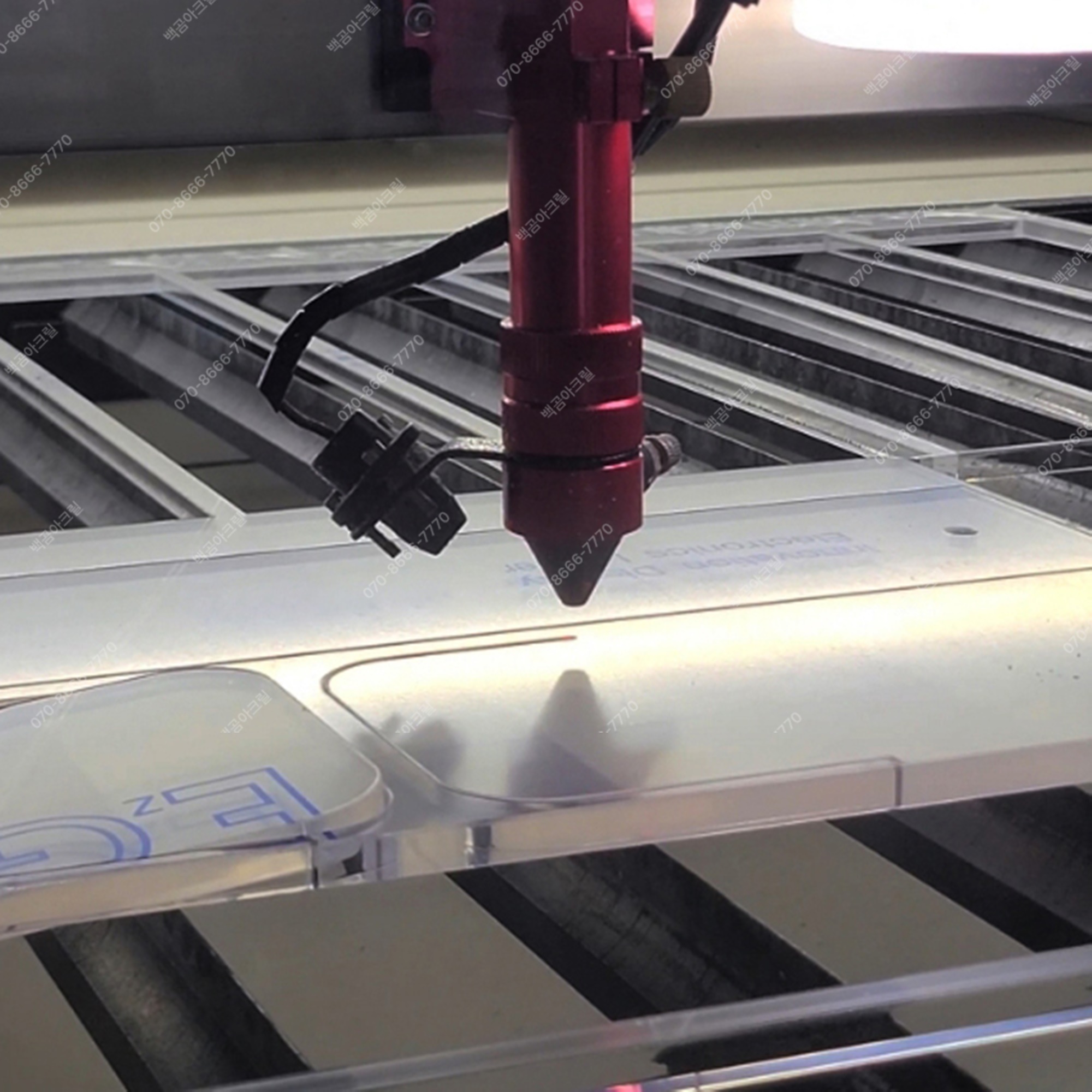 아크릴 특성 설명